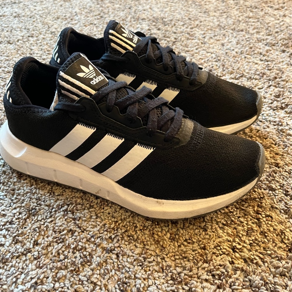 Adidas womens shoes